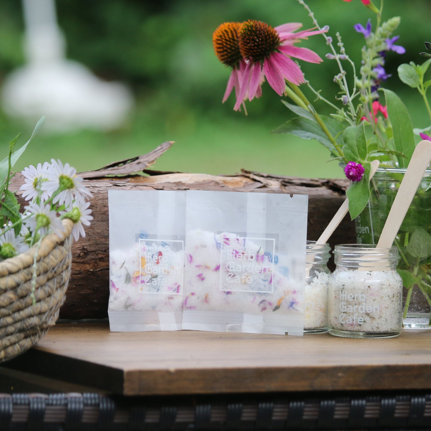 【人気商品！】お料理に使いやすい、便利なハーブソルトセット(2個セット）